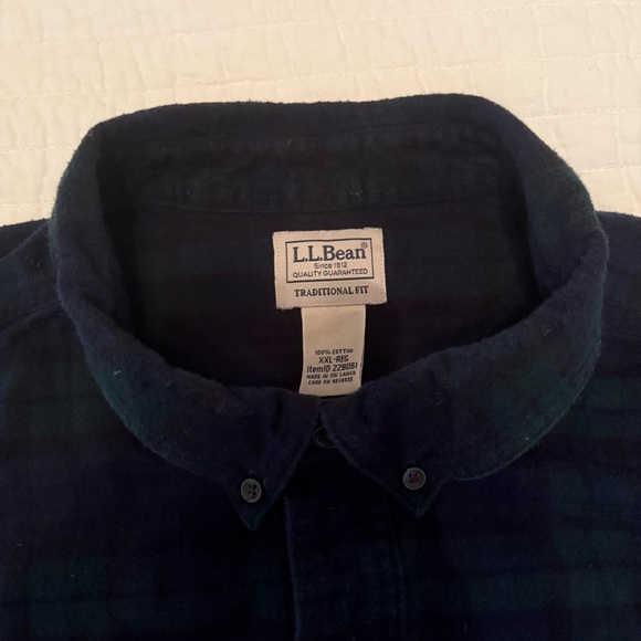 L.L. Bean Men's Dark Plaid Button Down Flannel Shirt Size XXL - Picture 4 of 10